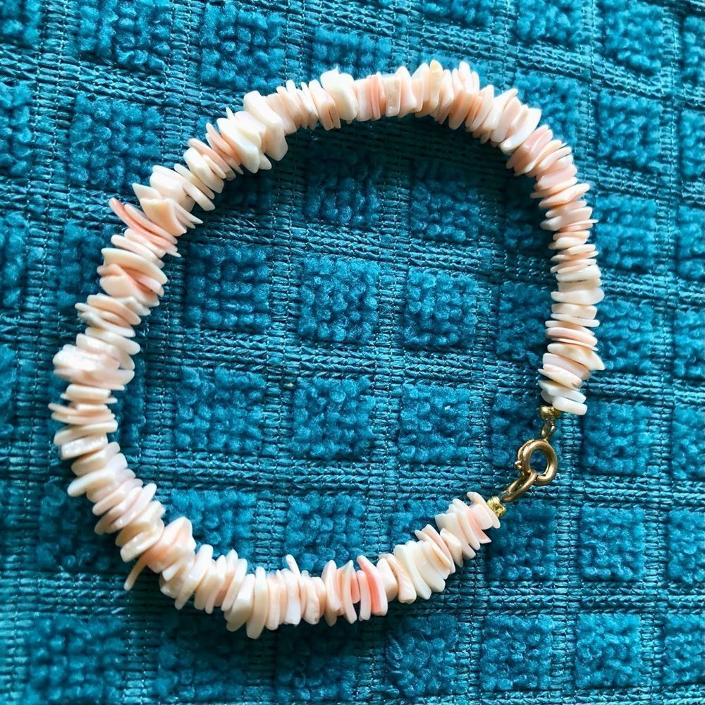 Shell 7 1/2” bracelet - Picture 5 of 5